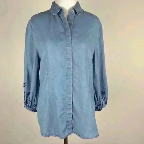 Vision 155 womens top size 6 Blue chambray Floral - Picture 8 of 8